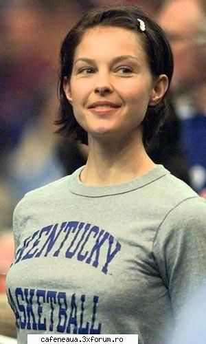 Ashley Judd - trebuie testata, cum zici tu..uite inca o poza cu - Monden