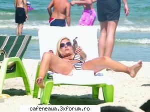 vreau un singur motiv :rotfl:  =) de s-o votam pe elena udrea ?