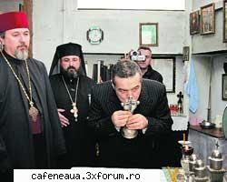 stelei a vizitat ieri de 68 de ani şi a promis că aceasta va fi gata cinci luni. 

george