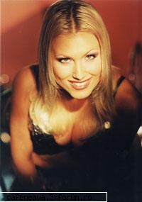 SCANDALURI MONDENE IN 2005 - iat-o pe cristina rus - Monden