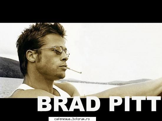 poze cu vedete - si daca e angelina, cum sa lipseasca brad??!!! - Simpatie.ro